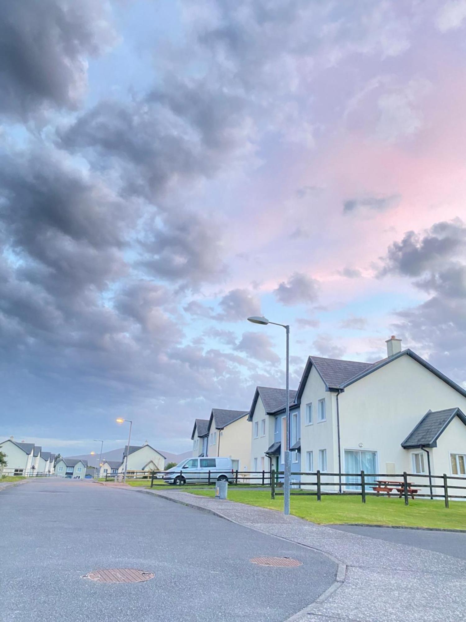 Hotel 17 Glór Na Farraige Valentia Kerry Knights Town Exterior foto